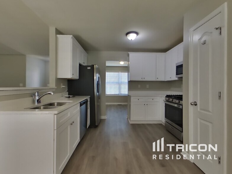 Building Photo - 121 Millwheel Dr