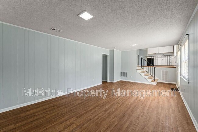 Building Photo - 293 Twin Pines Dr