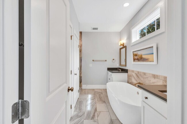 Building Photo - 36 Firethorn Ln