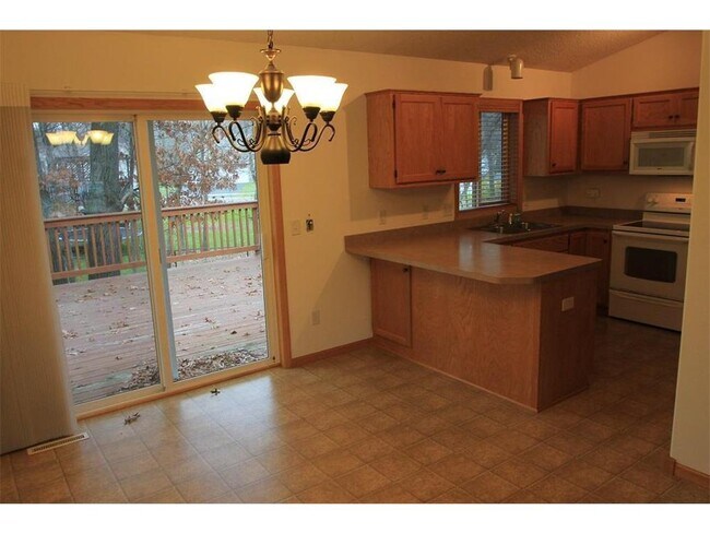 Building Photo - 7757 Pinto Ln