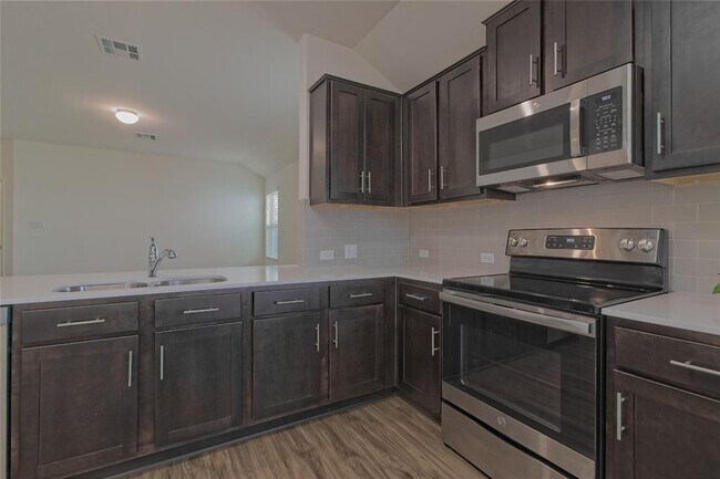 Building Photo - 505 Greatest Gift Wy