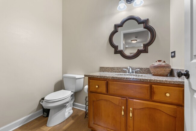 Building Photo - 120 Stonewood Pl