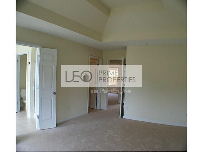 Building Photo - 3168 Meadow Point Dr