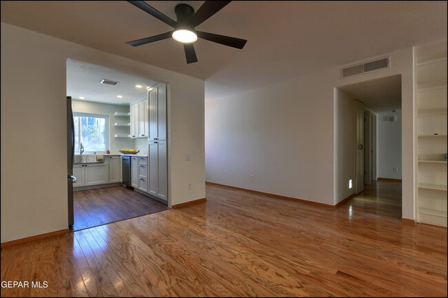 Building Photo - 3609 Okeefe Dr