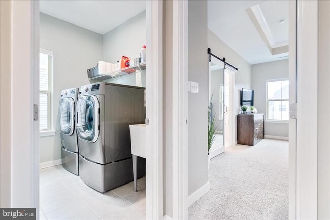 Building Photo - 5924 Pecking Stone St