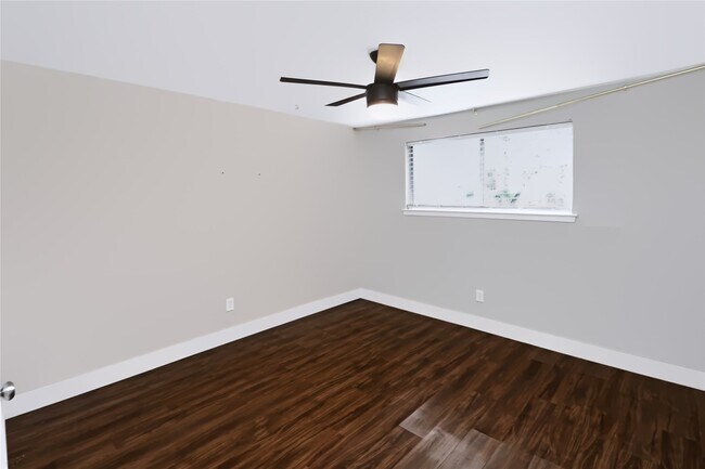 Building Photo - 11930 Ashcroft Dr