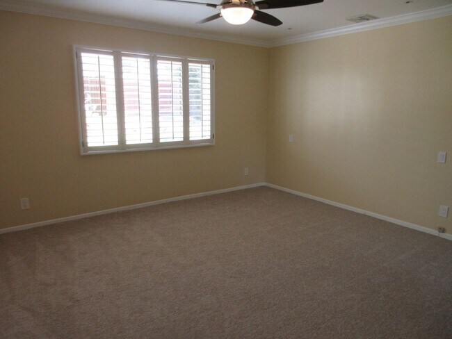 Building Photo - Beautiful Porter Ranch 3 Bedroom home on B...