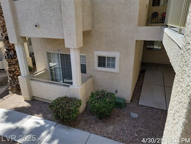 Building Photo - Cozy Green Valley Condo | First-Floor Conv...