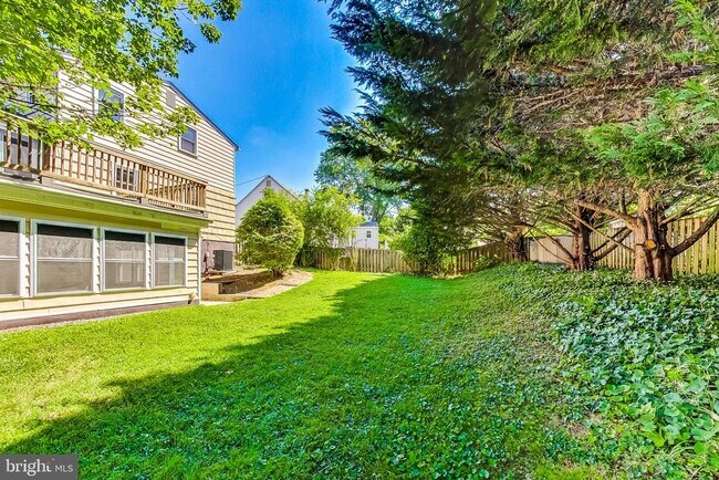 Building Photo - 4112 Spruell Dr