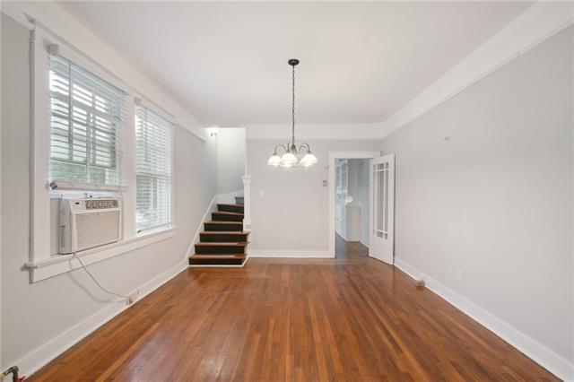 So much natural light! - 8139 Cohn St