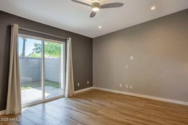 Building Photo - 2839 E Montecito Ave