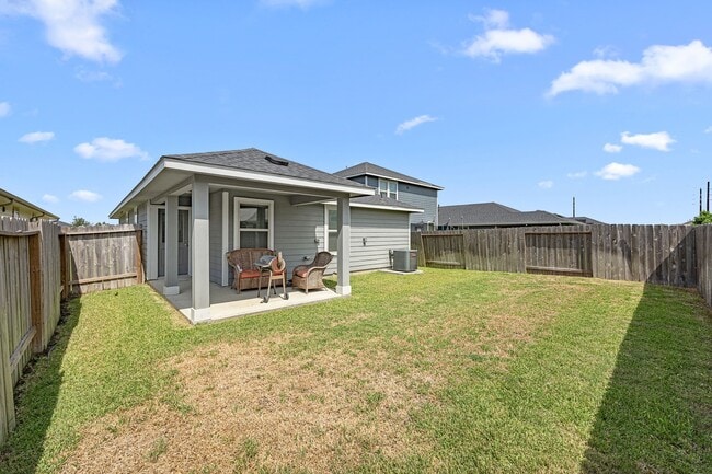 Building Photo - 5422 Sunway Dr