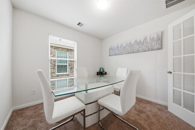 Building Photo - 25343 Trinity Oakley Ct
