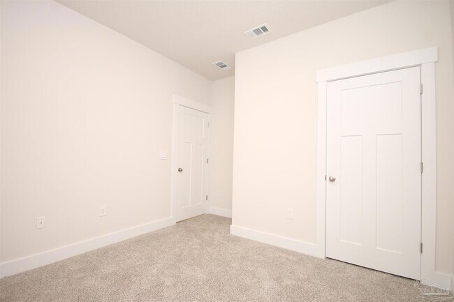 Building Photo - 5875 Sargassum Ln