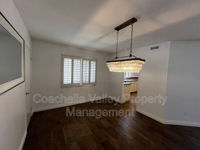 Building Photo - 40588 Clover Ln