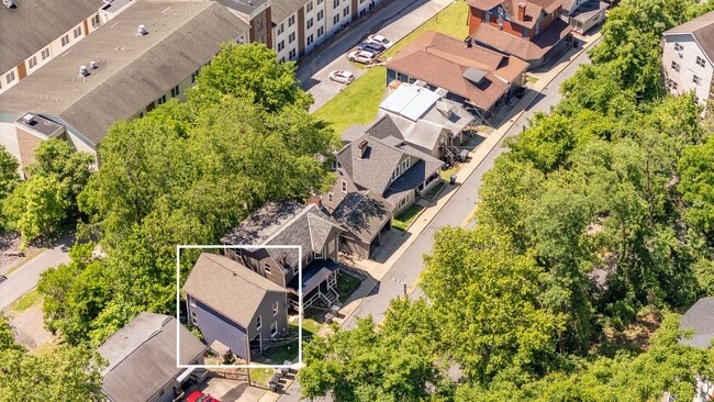 Building Photo - 356 Stewart St