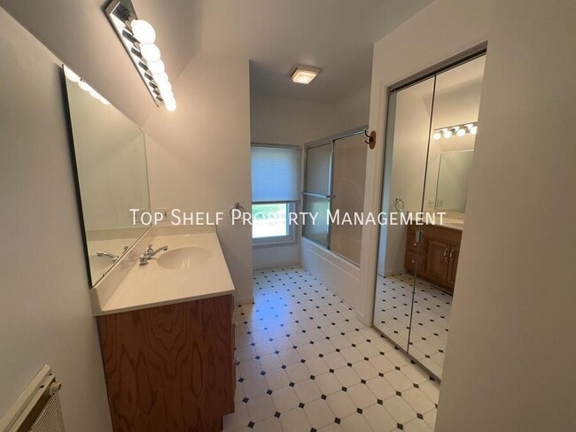 Building Photo - 2809 43rd St
