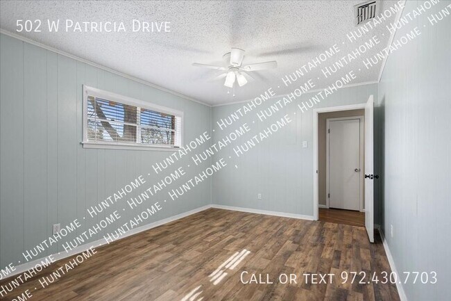 Building Photo - 502 W Patricia Dr