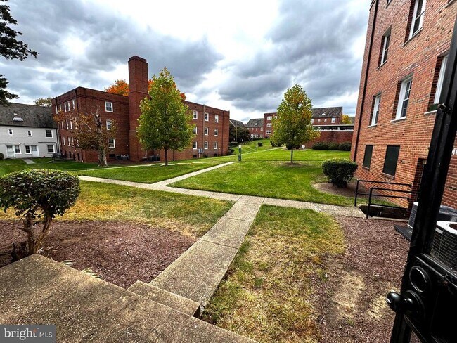 Building Photo - 3943 Pennsylvania Ave. SE