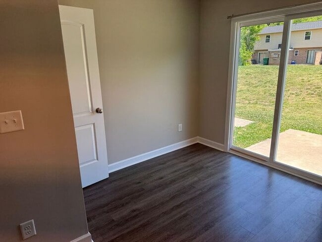 Building Photo - Convenient location near downtown Granite Quarry