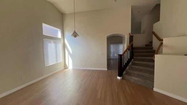 Building Photo - 1465 Venice Cir