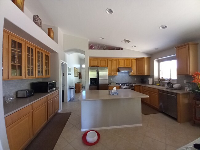 Building Photo - 1 S Golden Sunrise Pl