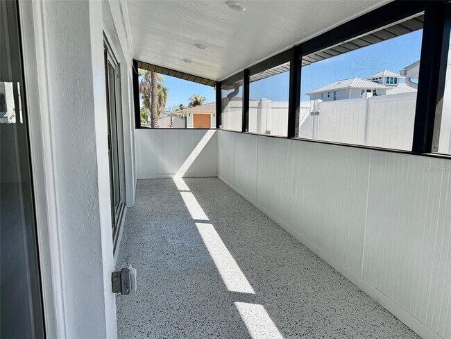 Building Photo - 3930 E Eden Roc Cir