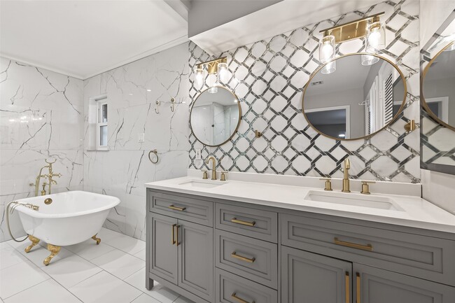 Building Photo - 707 Montclair Blvd