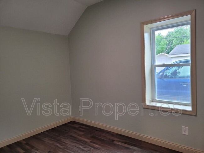 Building Photo - 4208 Lees Ln