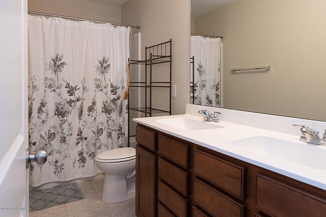 Building Photo - 81 Saluda Way