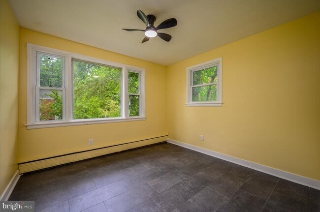 Building Photo - 6007 Bradley Ln