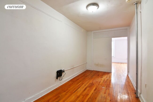 Building Photo - 485 Hicks St
