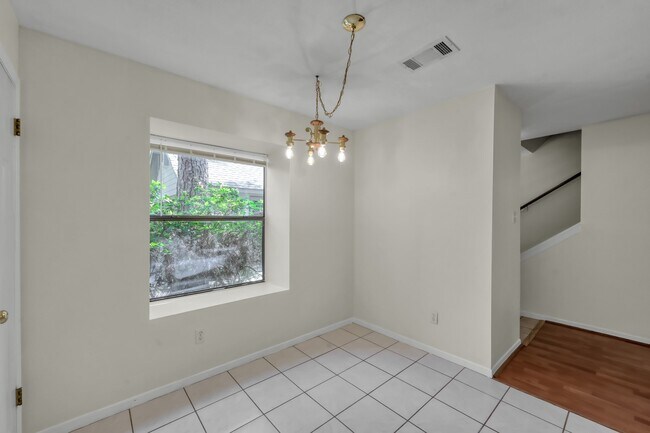 Building Photo - 26 Willowwood Cir