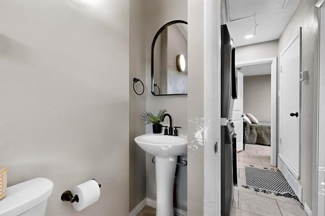 Building Photo - 10018 Olmos Dr