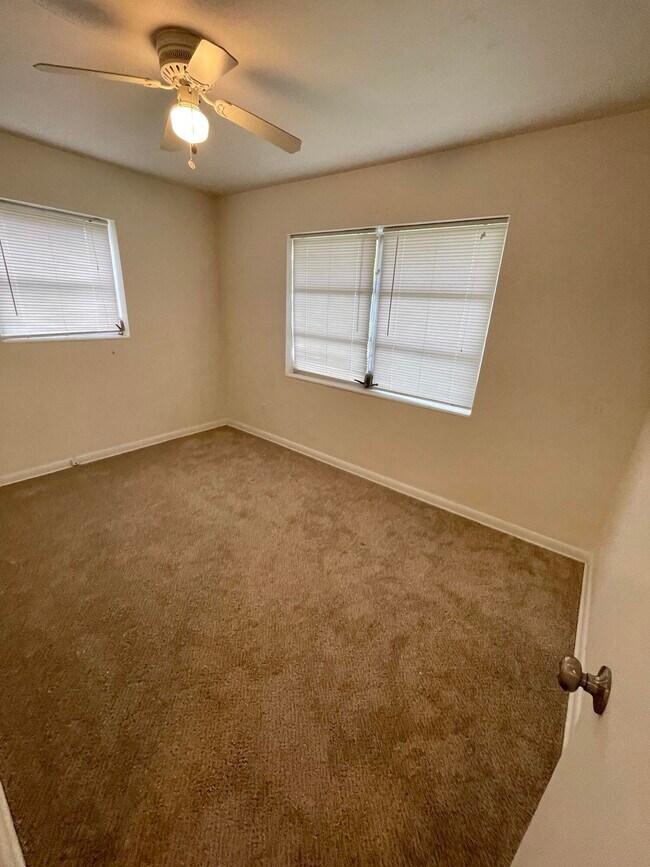 Building Photo - 450 Bryn Mawr Blvd