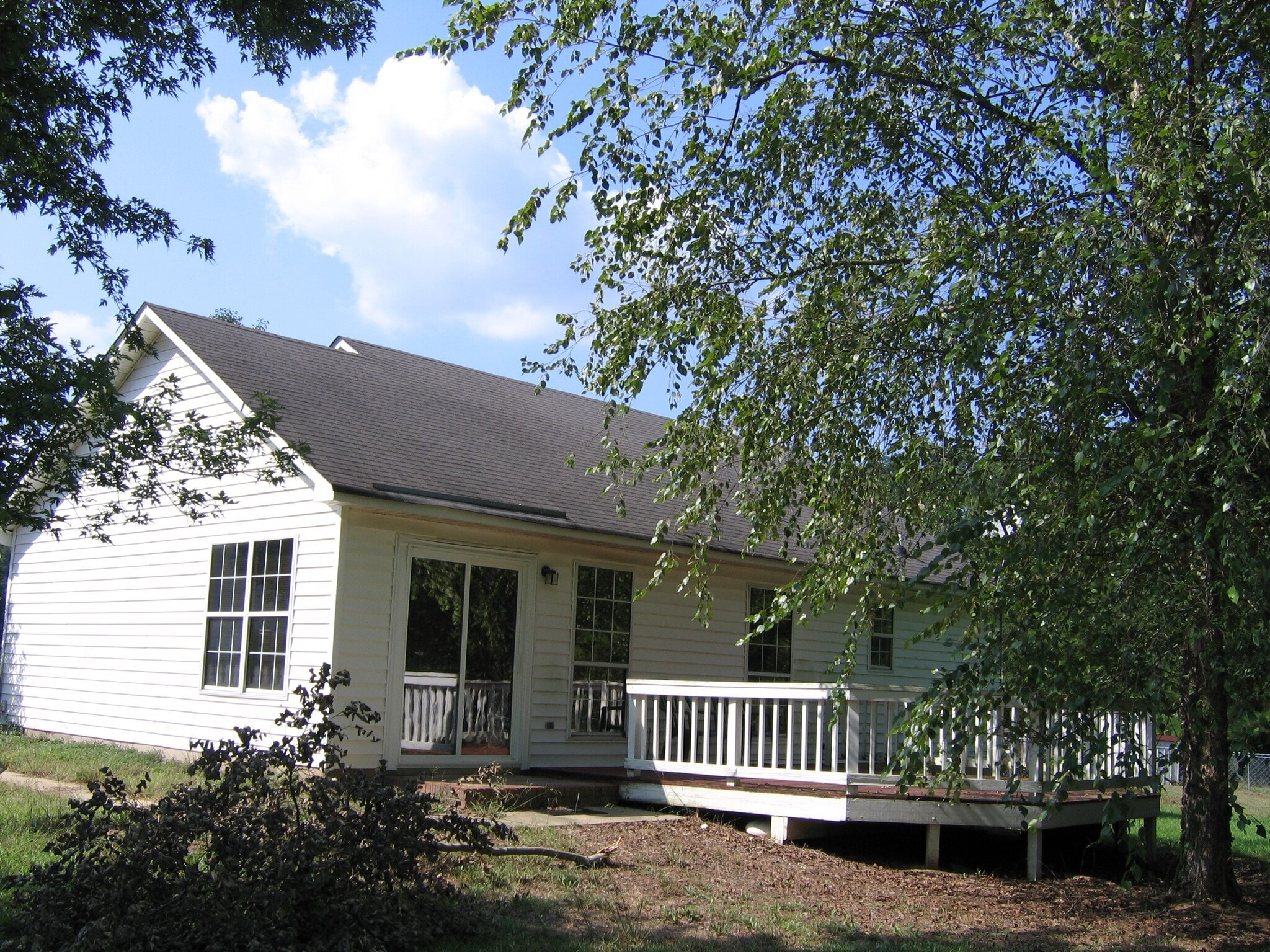 Building Photo - 10 Old Tree Court