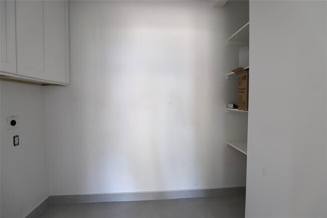 Building Photo - 4517 Brinkley St
