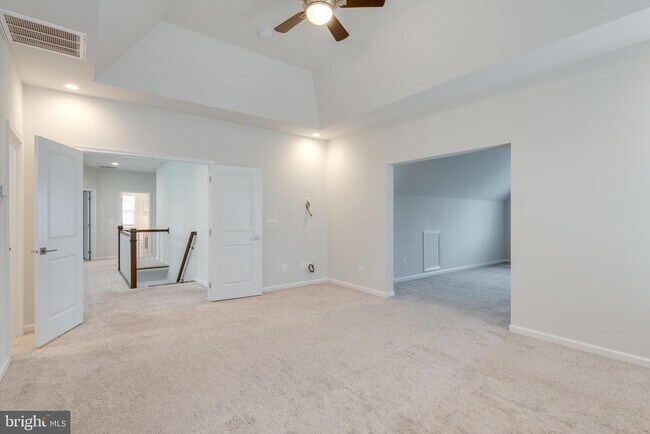 Building Photo - 41256 Lenah Point Dr