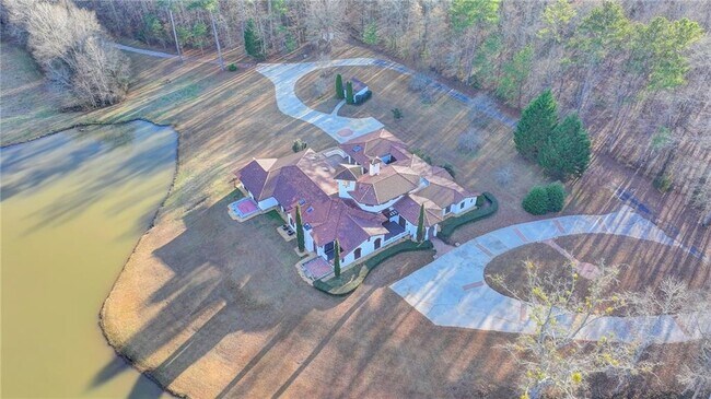 Building Photo - 1540 Lipscomb Rd