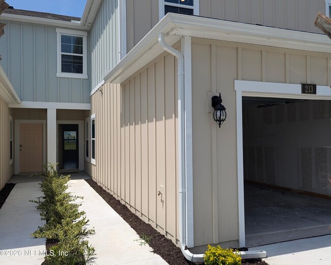 Building Photo - 213 Tidal Bch Ave