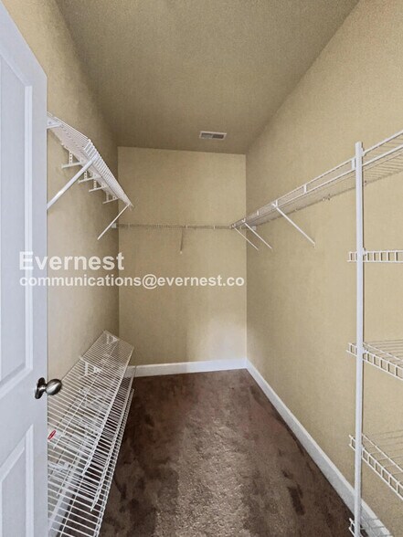 Building Photo - 7232 Althorp Way