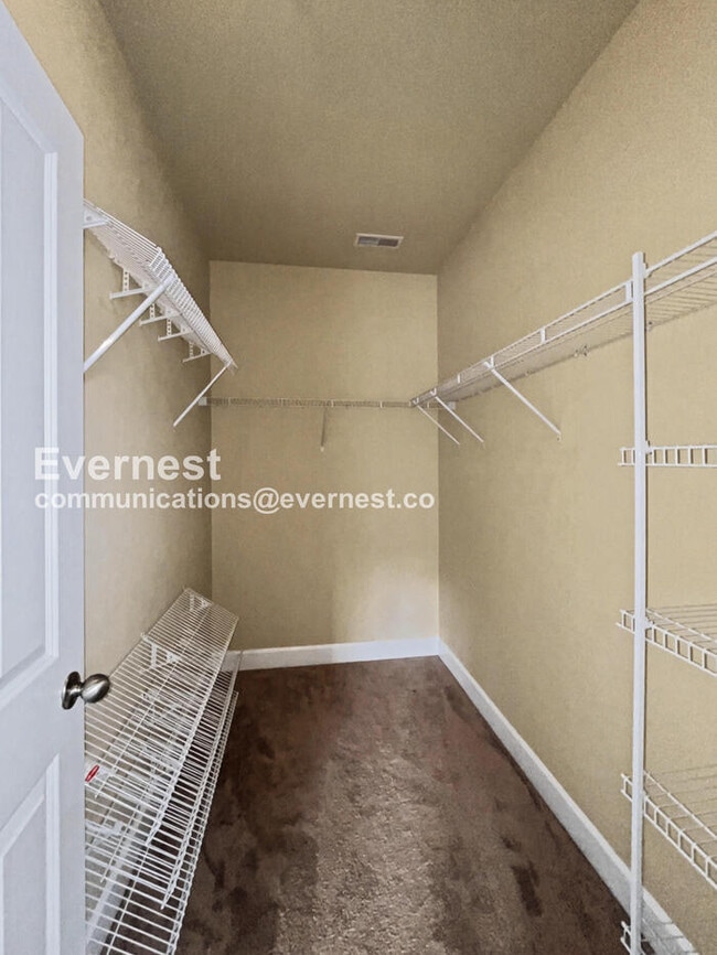 Building Photo - 7232 Althorp Way