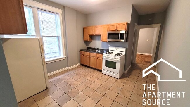Primary Photo - 4056 W Hirsch St