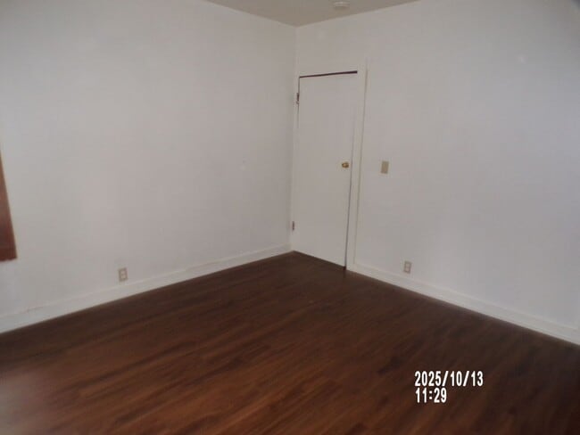 Building Photo - Very nice two-bedroom home located in the ...