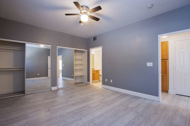 Building Photo - 9580 W Reno Ave