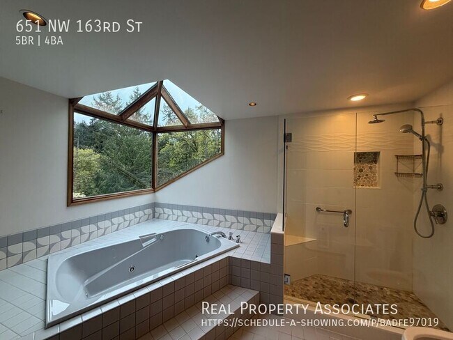 Building Photo - 651 NW 163rd St