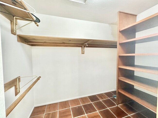 Building Photo - 1650 Winterwarm Dr