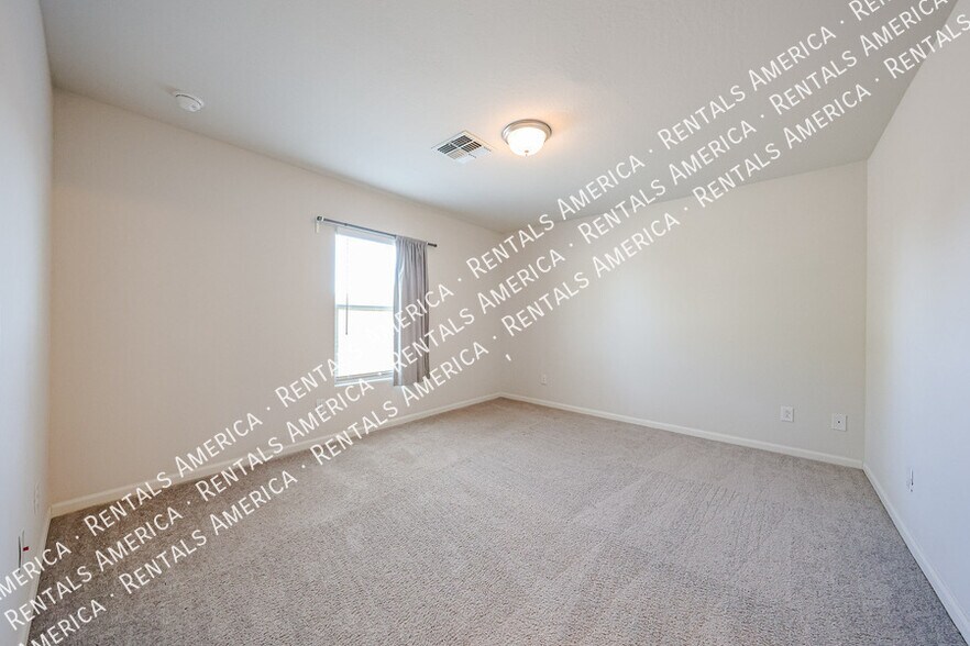 Building Photo - 118 W Impala Dr