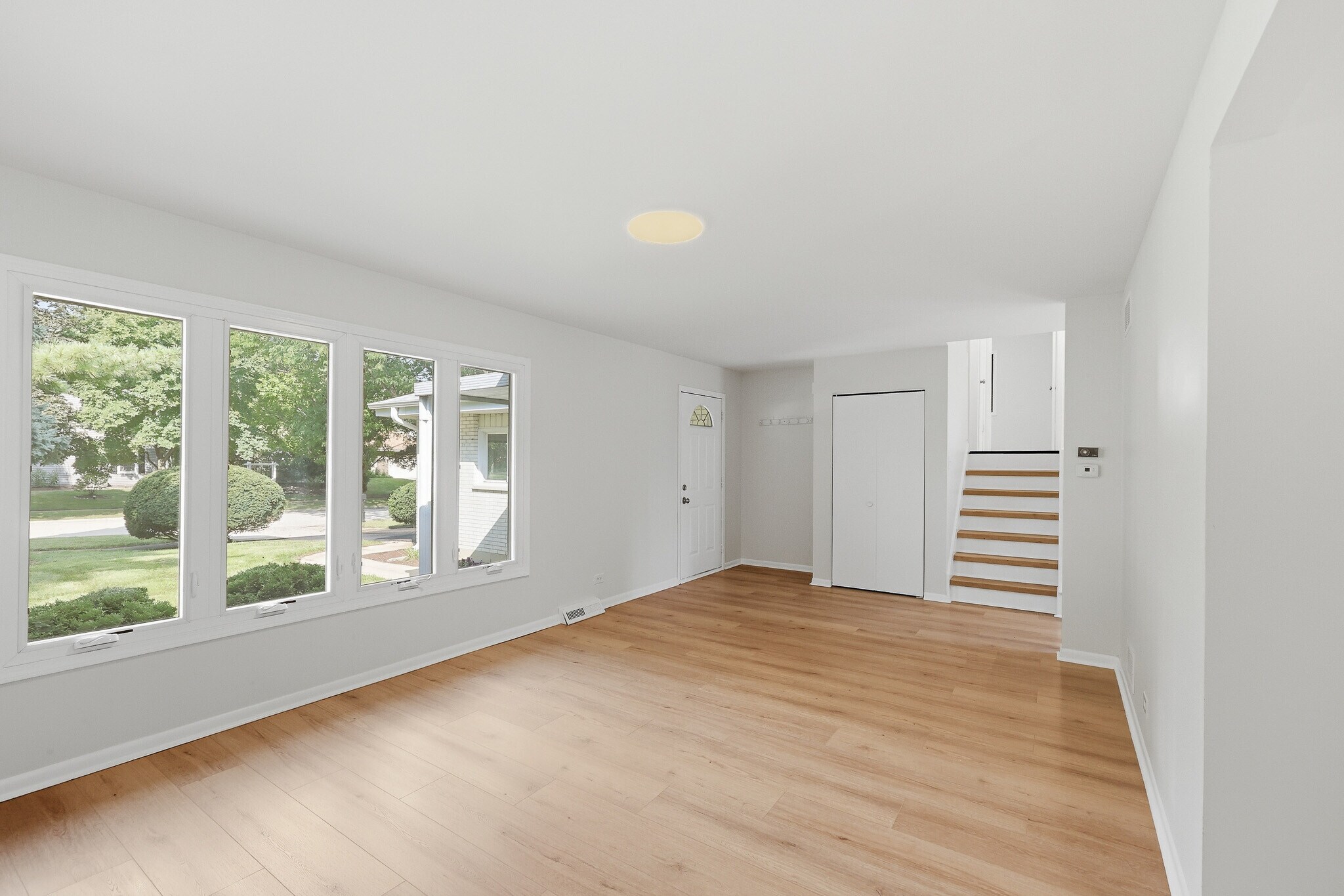 Building Photo - 849 Pear Tree Ln