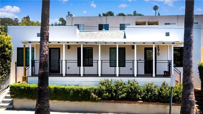 Building Photo - 1570 Myra Ave
